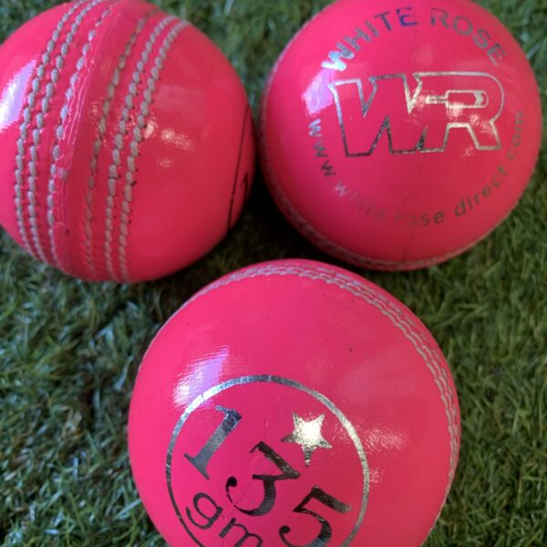 WR YOUTH KING CRICKET BALLS
